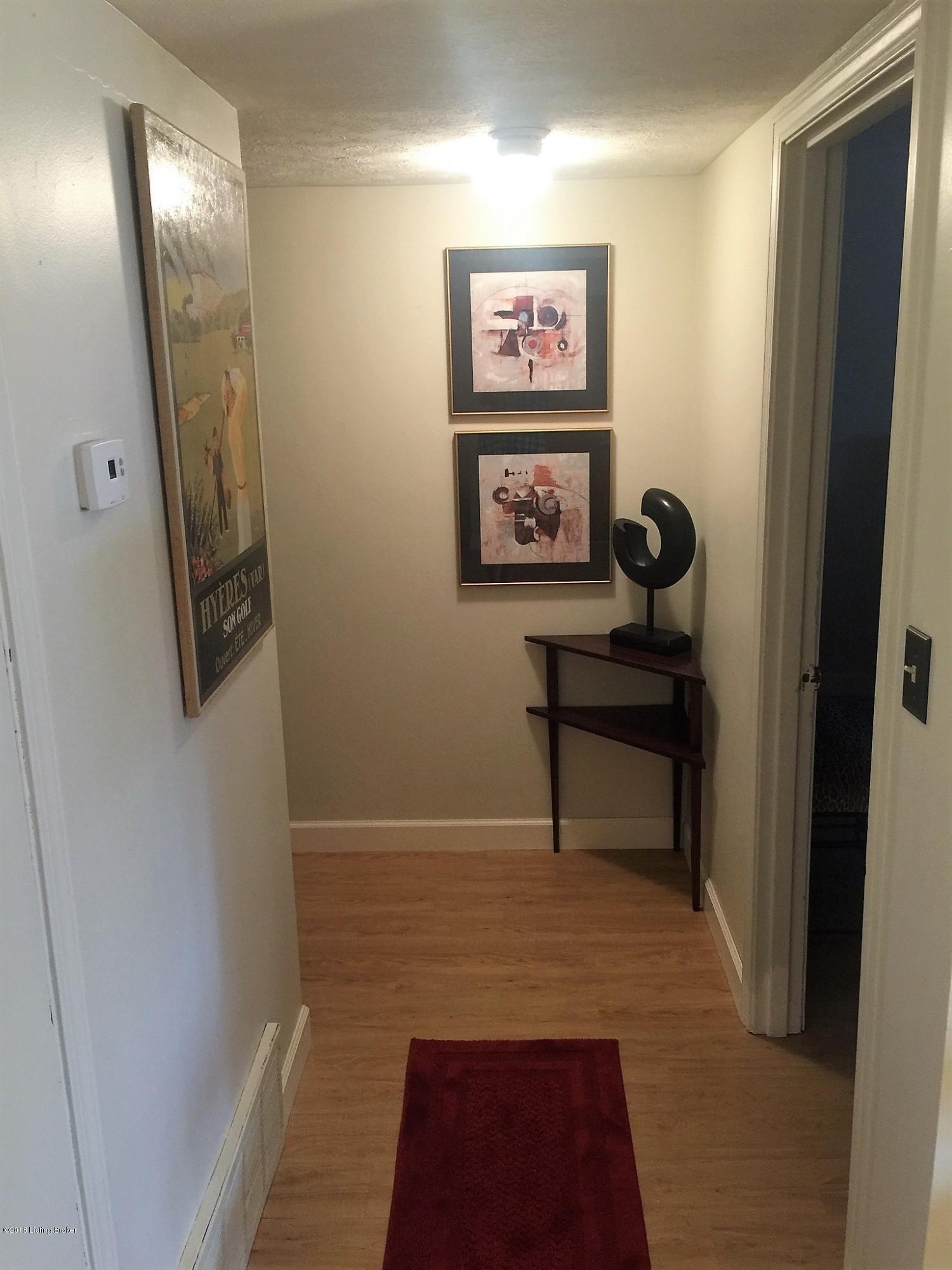 4028 Poplar Level Road, Unit 3 Louisville, KY 40213 - Photo 11 of 20 iiiHALL-1a
