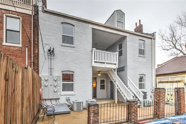 $500,000 | 2013 South 11th Street, St. Louis, MO 63104