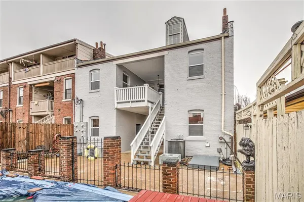 $500,000 | 2013 South 11th Street, St. Louis, MO 63104