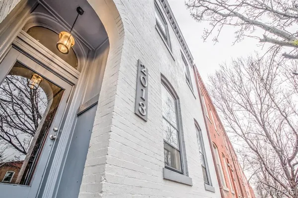 $500,000 | 2013 South 11th Street, St. Louis, MO 63104