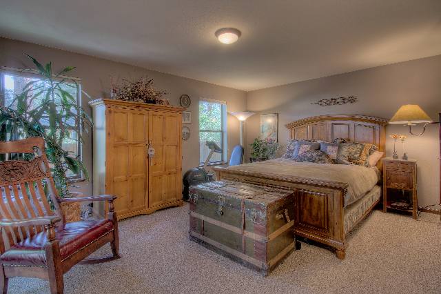 10251 Red Fir Road Truckee, CA 96161 - Photo 5 of 9 Gallery Image 5