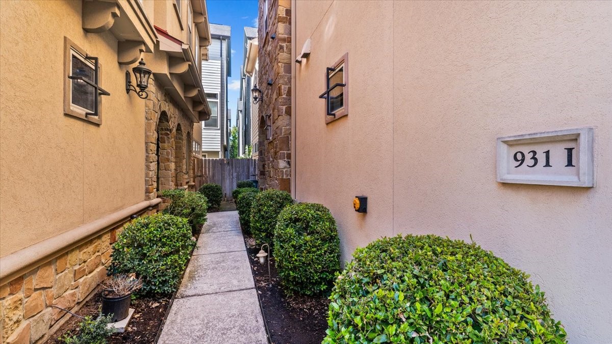 931 West 23rd Street, Unit I Houston, TX 77008 - Photo 4 of 42