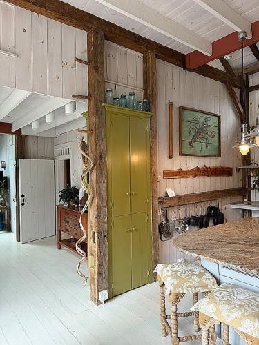 32 Gilbert Hill Road Chester, CT 06412 - Photo 13 of 15