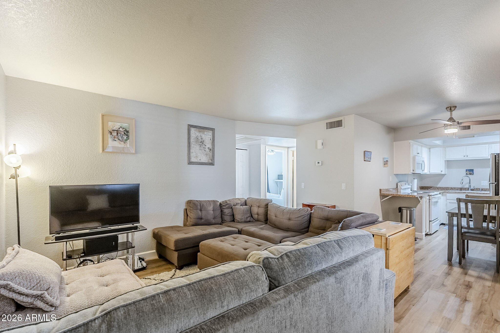 17 East Ruth Avenue, Unit 303 Phoenix, AZ 85020 - Photo 4 of 21 Ruth-5