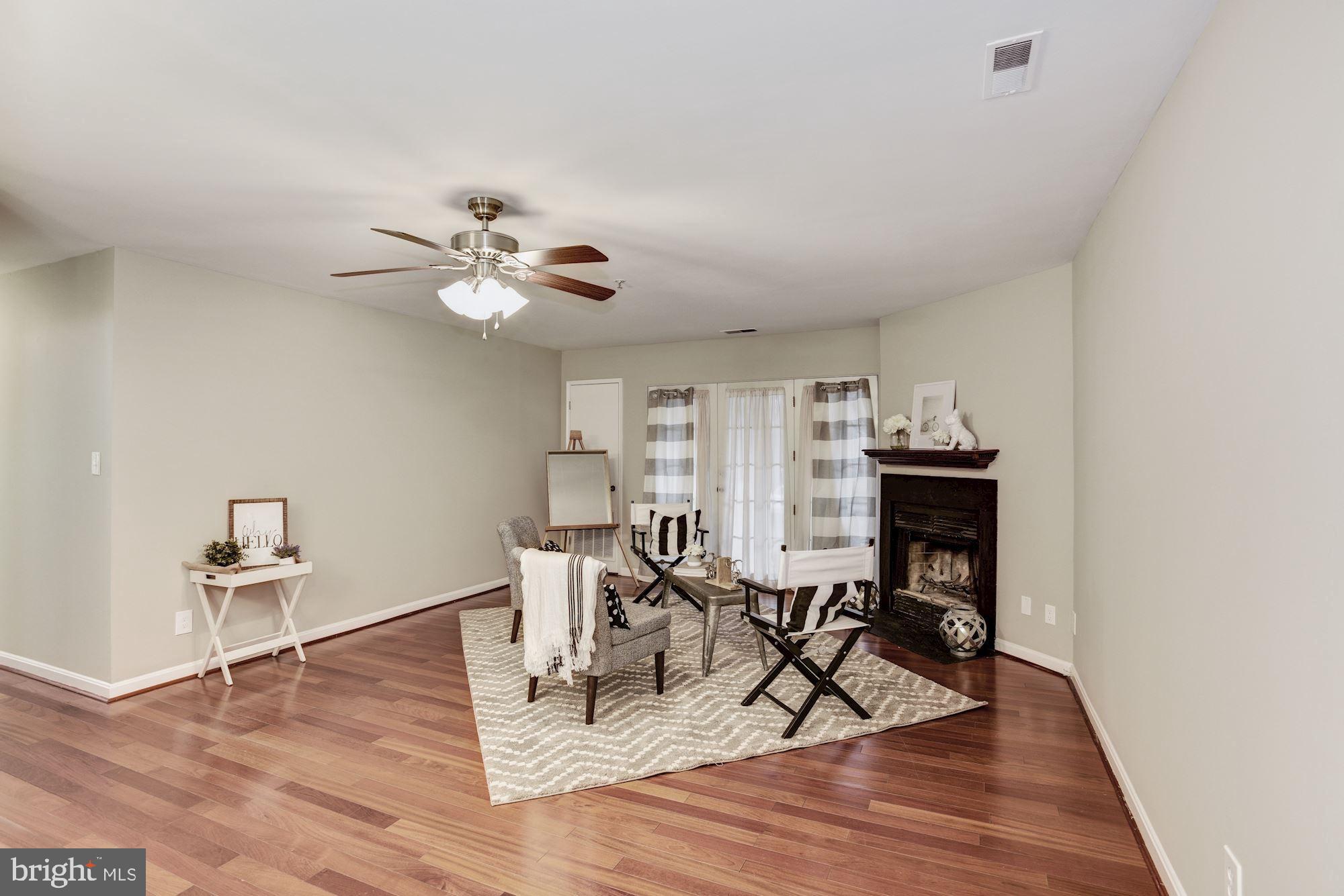 4932 Columbia Road, Unit 466 Columbia, MD 21044 - Photo 2 of 16 Living Room