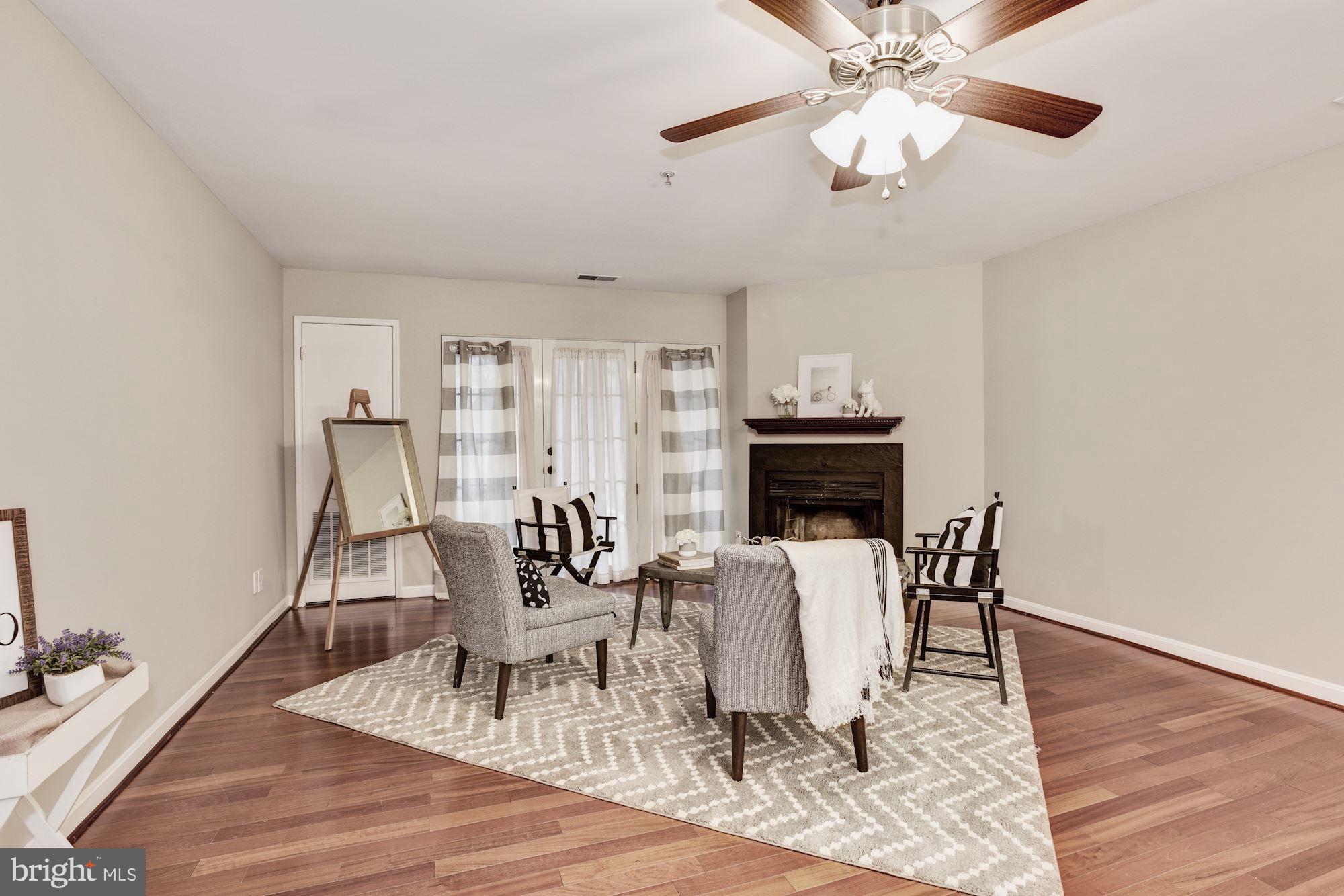 4932 Columbia Road, Unit 466 Columbia, MD 21044 - Photo 3 of 16 Living Room