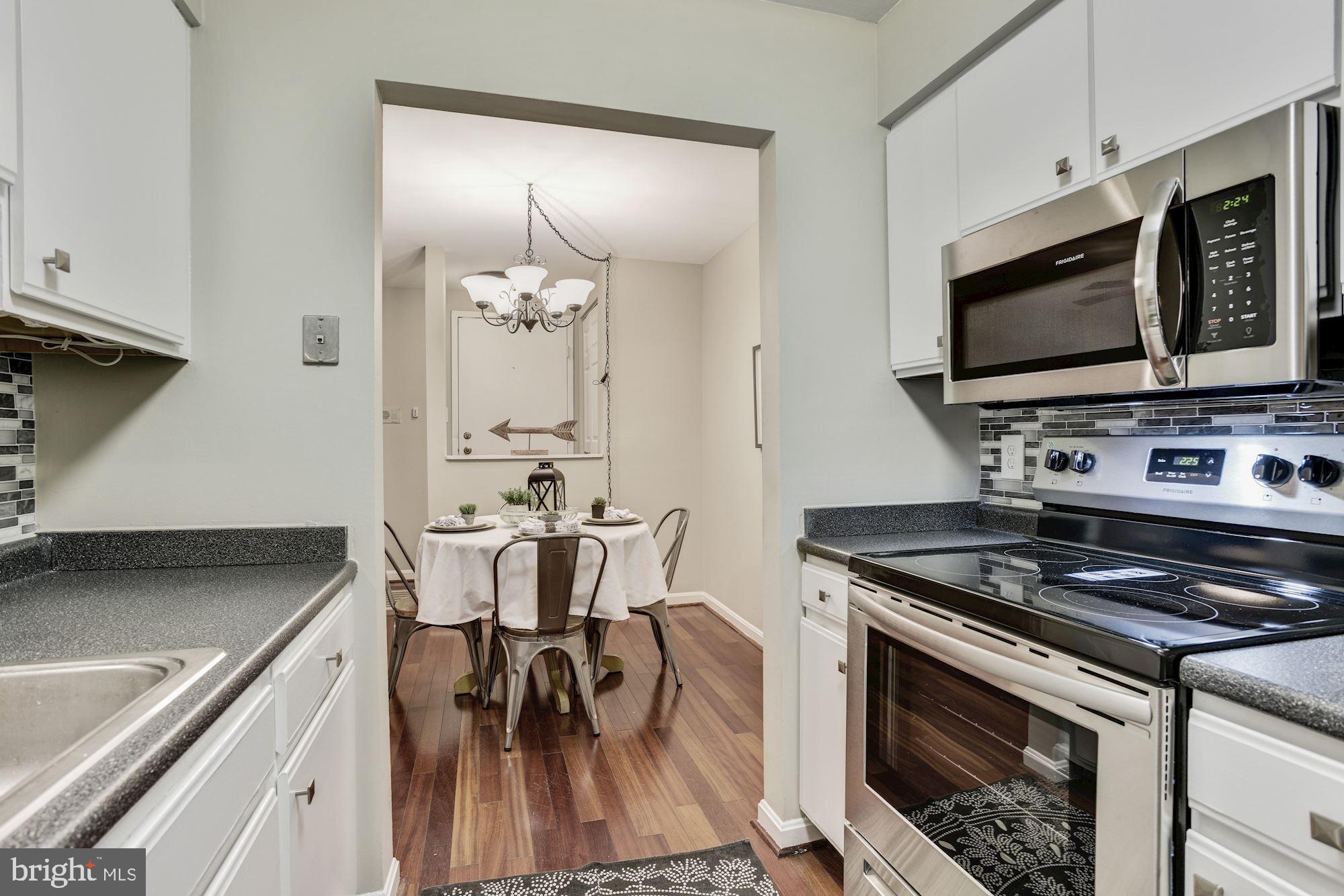 4932 Columbia Road, Unit 466 Columbia, MD 21044 - Photo 9 of 16 Kitchen