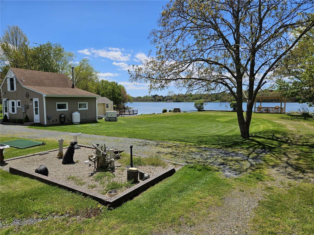 2353 Main Road Tiverton, RI 02878 - Photo 5 of 19