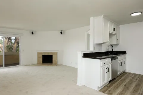 $547,900 | 9949 Erma Road, Unit 203, San Diego, CA 92131
