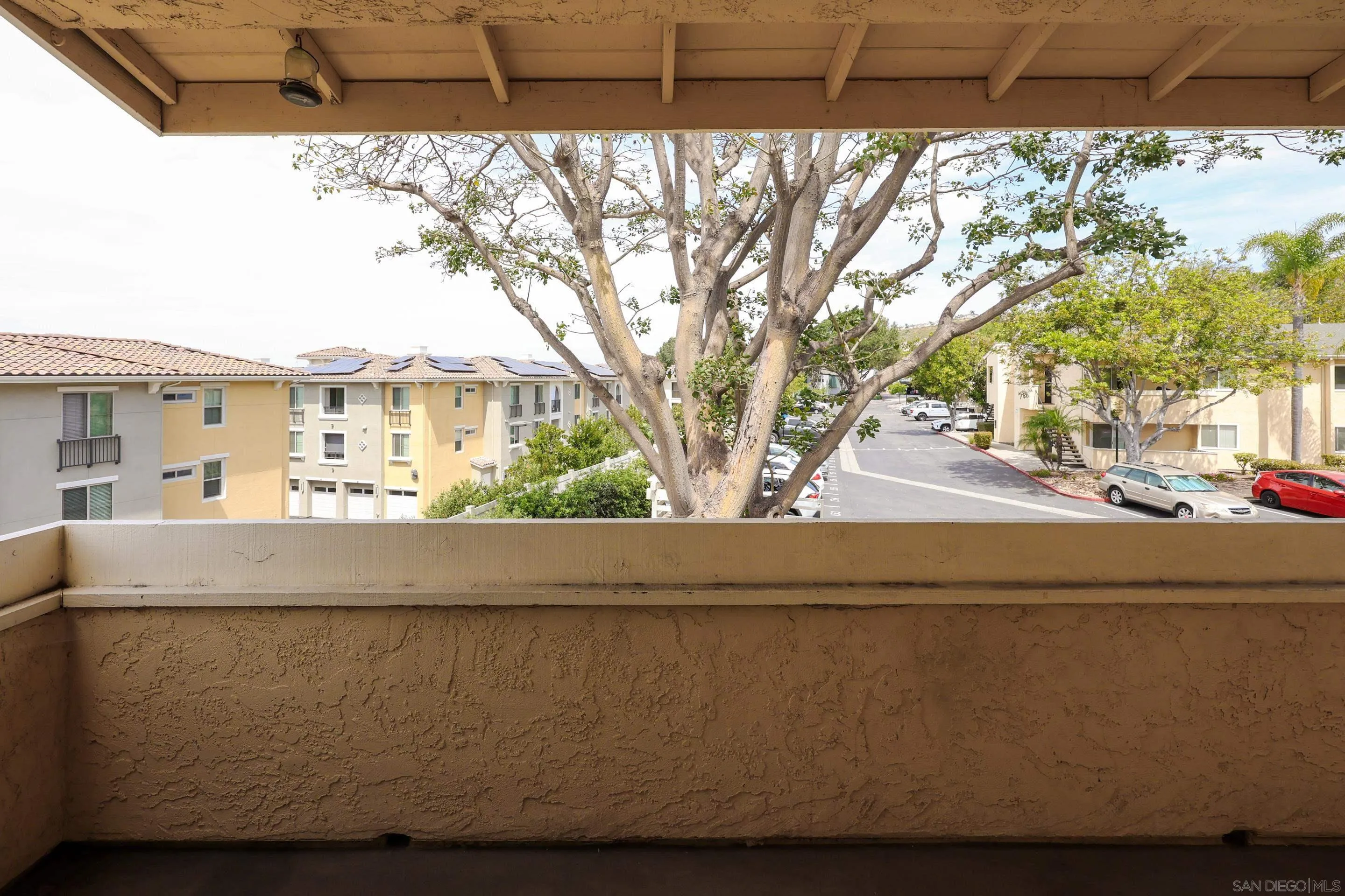 9949 Erma Road, Unit 203 San Diego, CA 92131 - Photo 6 of 43