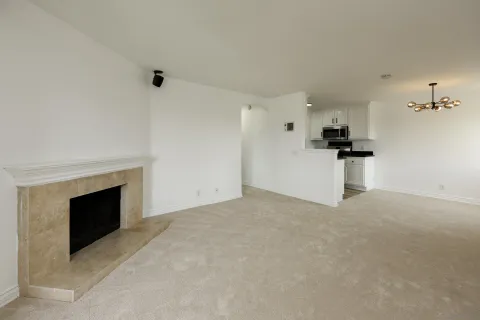$547,900 | 9949 Erma Road, Unit 203, San Diego, CA 92131