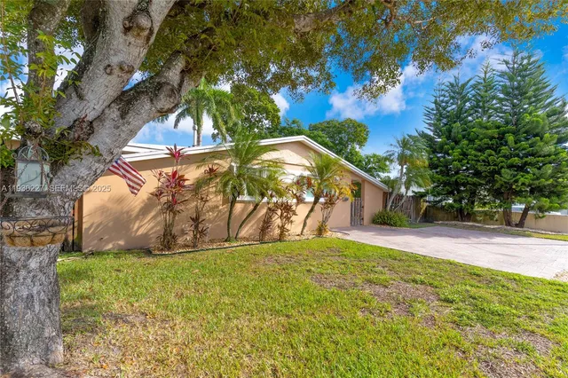 a view of a outdoor space