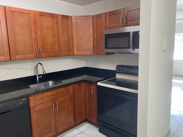 $1,875 | 3253 Northwest 102nd Terrace, Unit 3253, Coral Springs, FL 33065