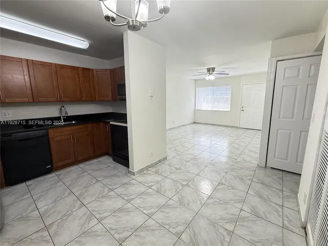 $1,875 | 3253 Northwest 102nd Terrace, Unit 3253, Coral Springs, FL 33065