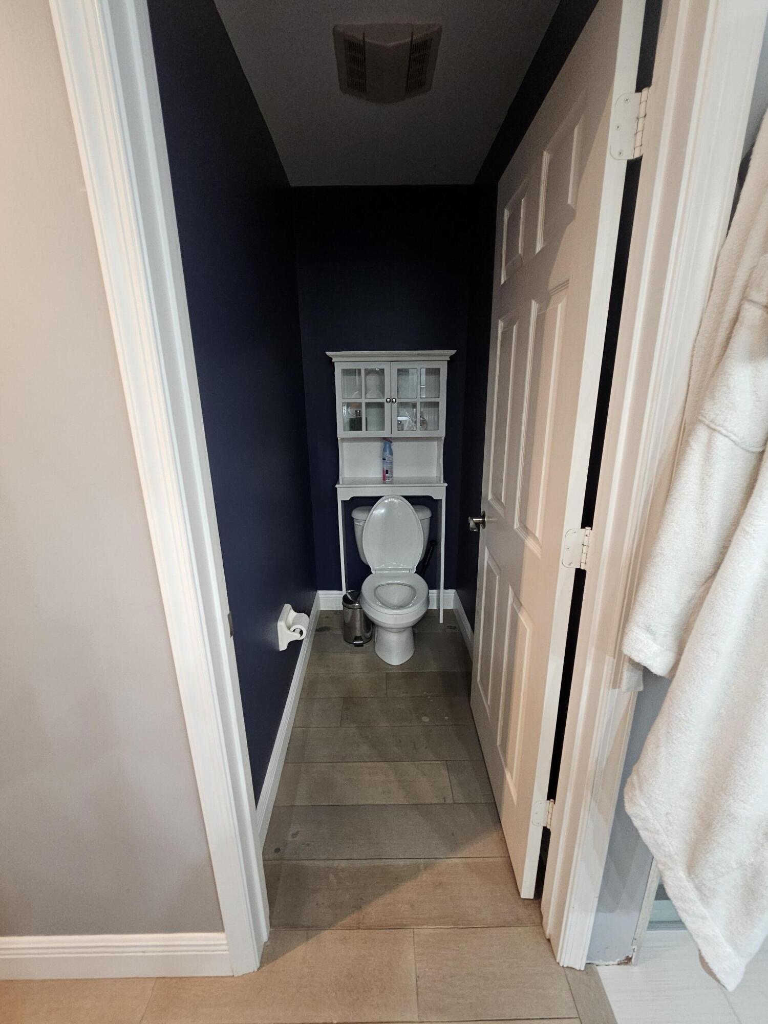 2053 Normandy Circle West Palm Beach, FL 33409 - Photo 13 of 21 20241104_132009