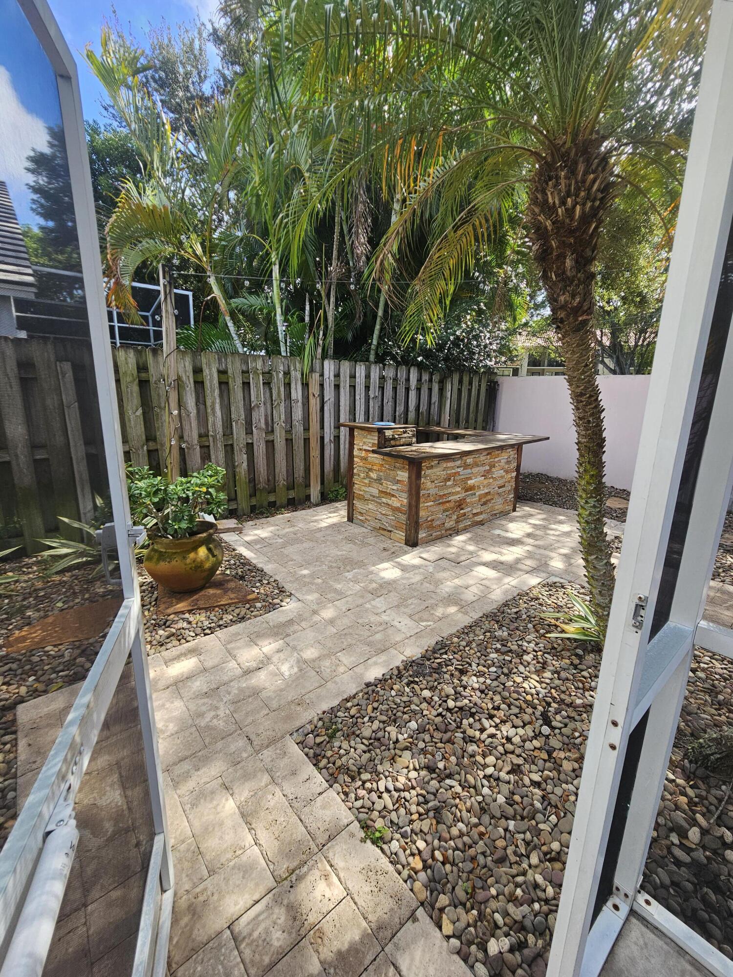 2053 Normandy Circle West Palm Beach, FL 33409 - Photo 18 of 21 20241104_132205