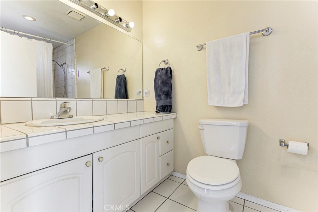 942 Oleander Street Brea, CA 92821 - Photo 17 of 28 4th bath - Primary bathroom upstairs