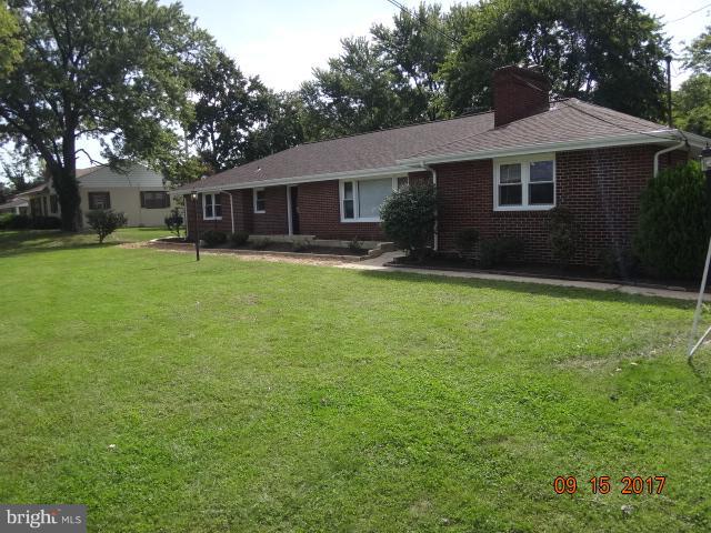 1317 Devils Reach Road Woodbridge, VA 22192 - Photo 2 of 30 Exterior (Front)