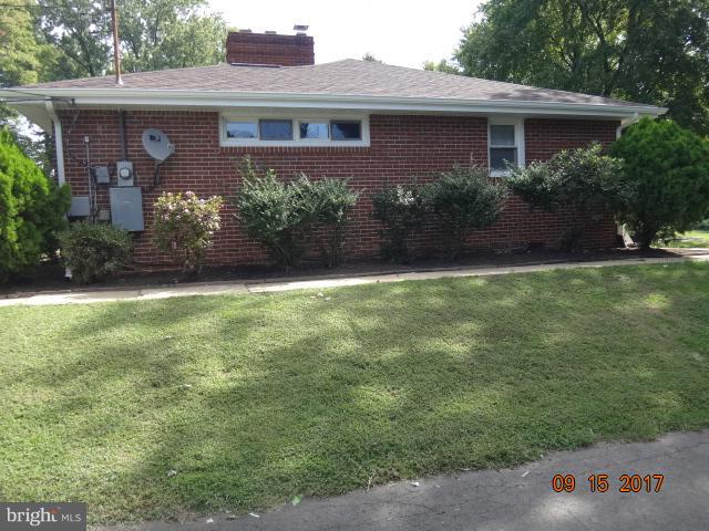 1317 Devils Reach Road Woodbridge, VA 22192 - Photo 3 of 30 Exterior (General)