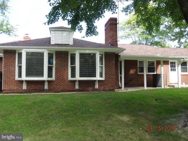 1317 Devils Reach Road Woodbridge, VA 22192 - Photo 5 of 30 Exterior (Rear)