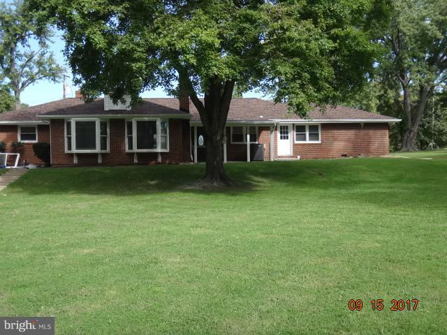 1317 Devils Reach Road Woodbridge, VA 22192 - Photo 7 of 30 Exterior (Rear)