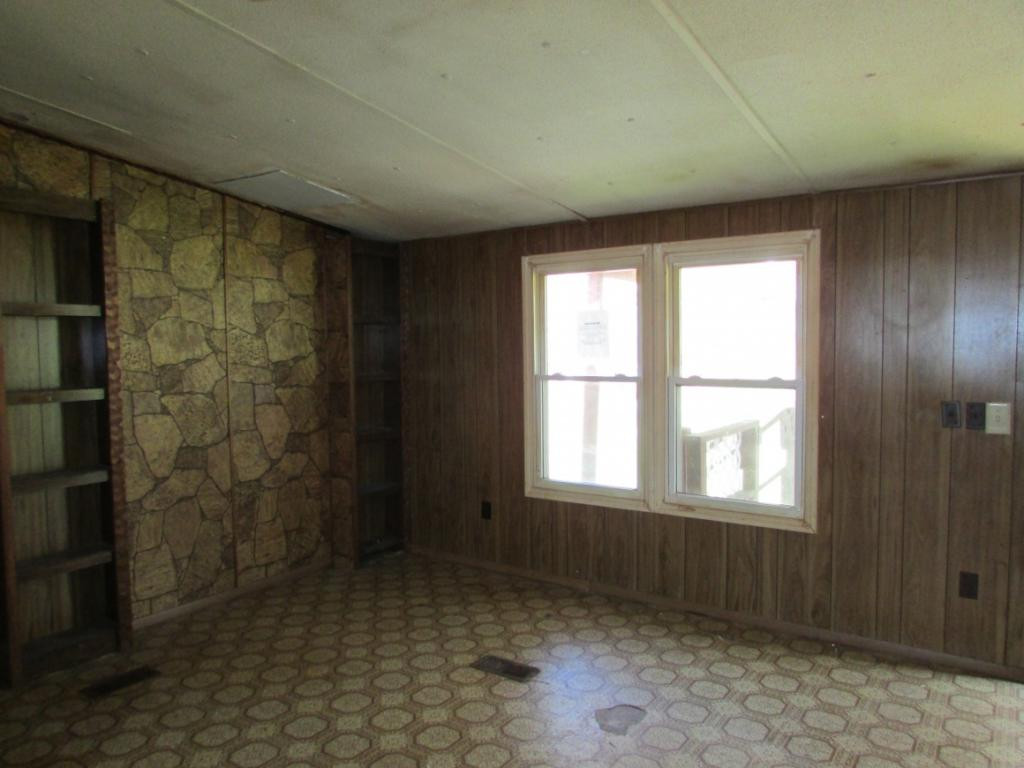 204 Bobs Hollow Road Elizabethton, TN 37643 - Photo 8 of 8 Photo 8
