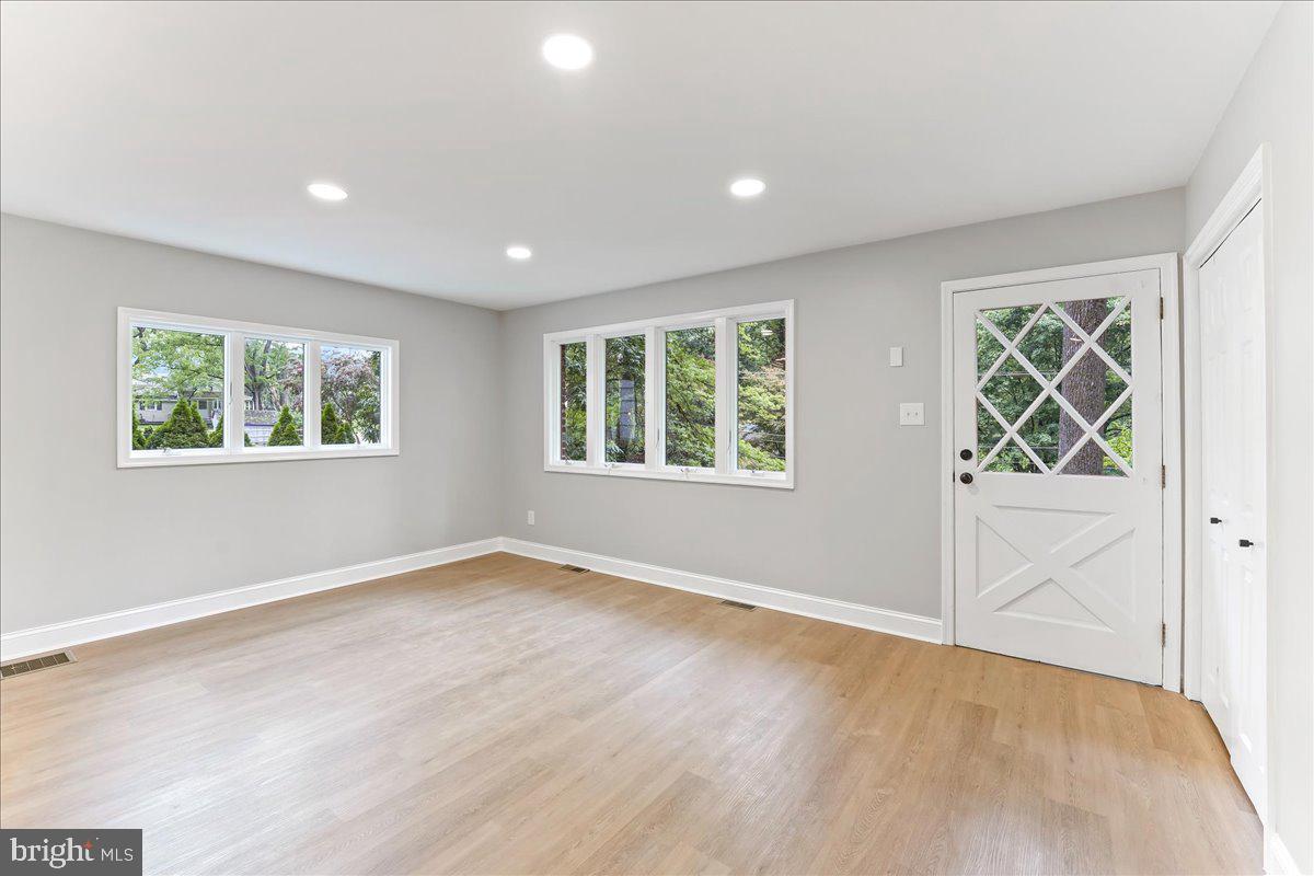 1292 Samuel Road West Chester, PA 19380 - Photo 4 of 37