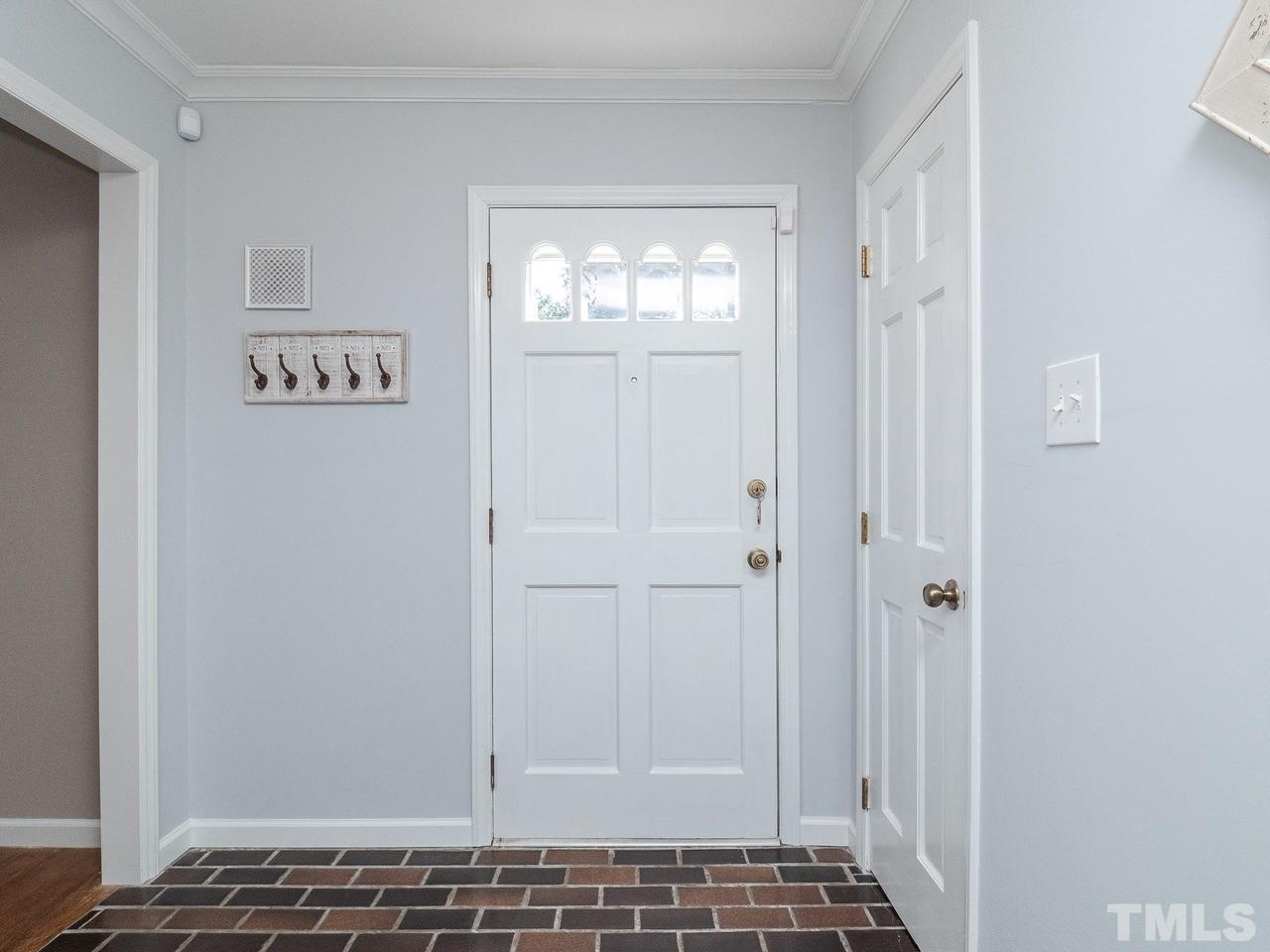 6829 Perkins Drive Raleigh, NC 27613 - Photo 6 of 30 Gallery Image 6