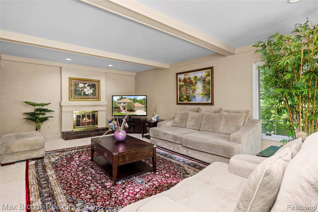 31223 Country Ridge Circle Farmington Hills, MI 48331 - Photo 23 of 62