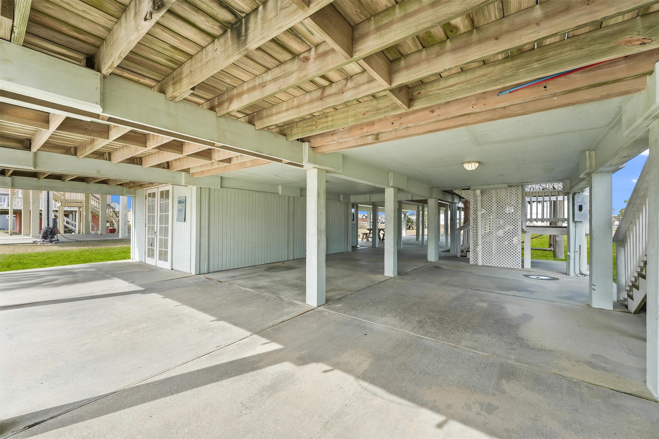 16634 Jamaica Beach Road Galveston, TX 77554 - Photo 26 of 47 a view of lobby with a garage
