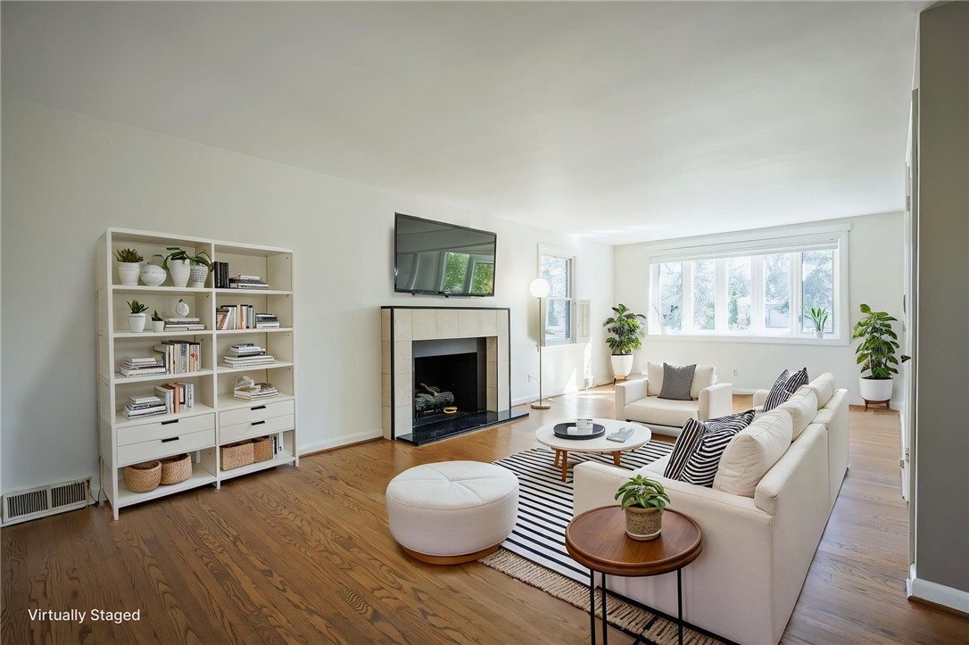 193 Georgian Court Road Brighton, NY 14610 - Photo 12 of 48 Living Room (Virtually Staged)