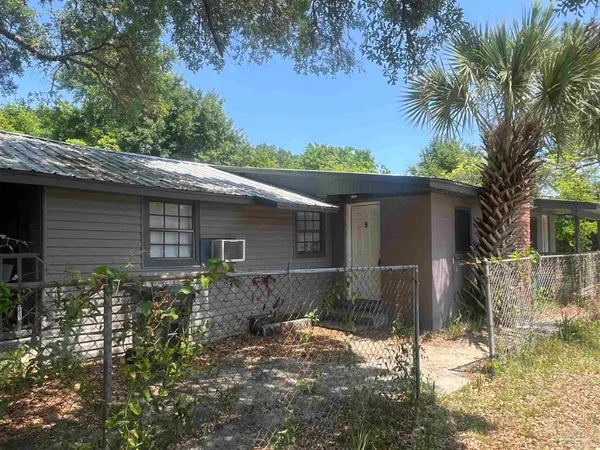 $1,025 | 1036 Hawthorn Drive, Unit B, Pensacola, FL 32507