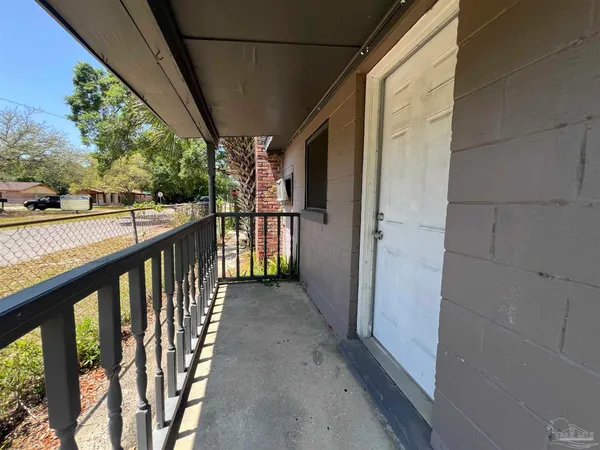 $1,025 | 1036 Hawthorn Drive, Unit B, Pensacola, FL 32507