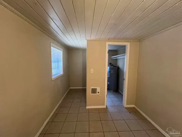 $1,025 | 1036 Hawthorn Drive, Unit B, Pensacola, FL 32507