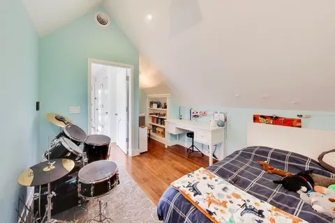 $12,500 | 2010 West Bradley Place, Chicago, IL 60618