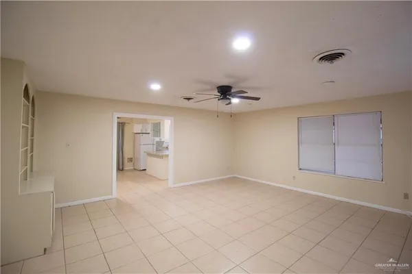 $1,350 | 1118 West Cano Street, Edinburg, TX 78539