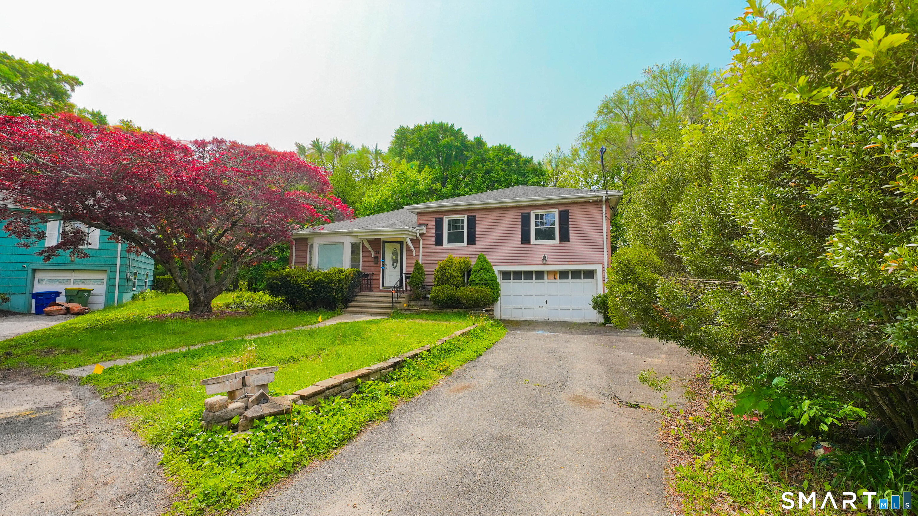 24 Sunfield Circle Waterbury, CT 06708 - Photo 2 of 22