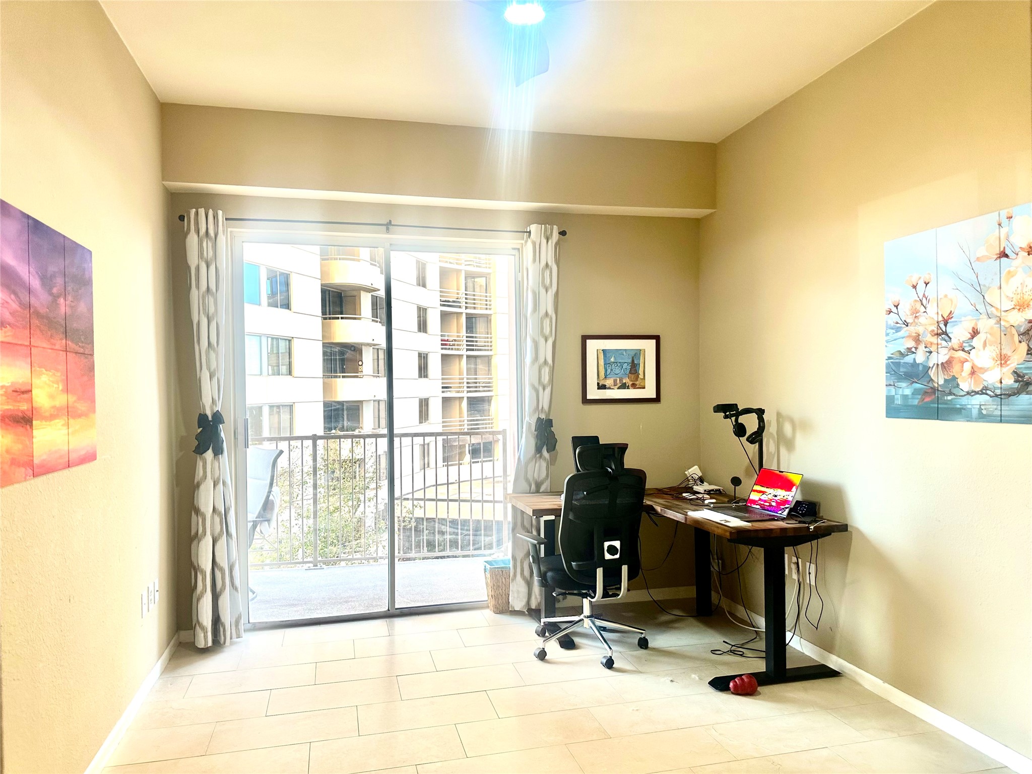 3505 Sage Road, Unit 406 Houston, TX 77056 - Photo 13 of 23 a view of entryway with wooden floor