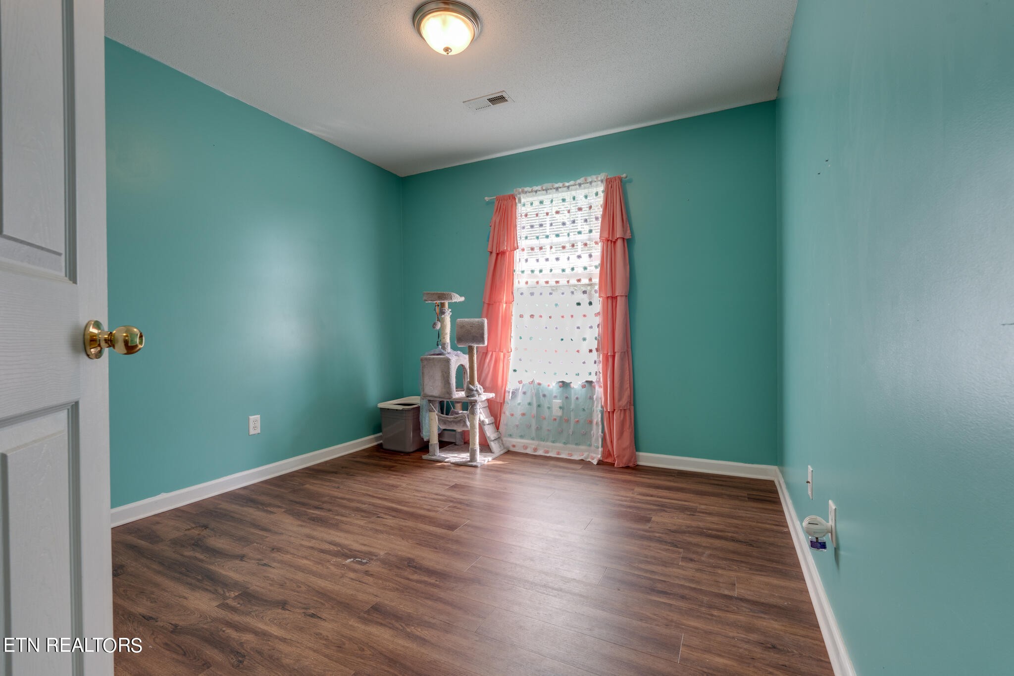 6608 Hugh Willis Road Powell, TN 37849 - Photo 13 of 29 Gallery Image 13