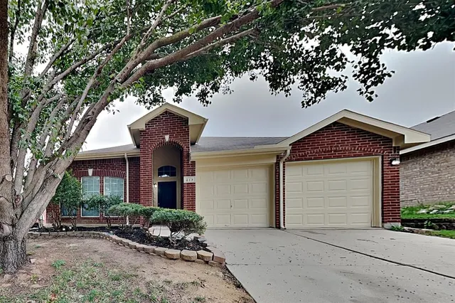 $1,995 | 817 Fox Hunt Trail, Fort Worth, TX 76179