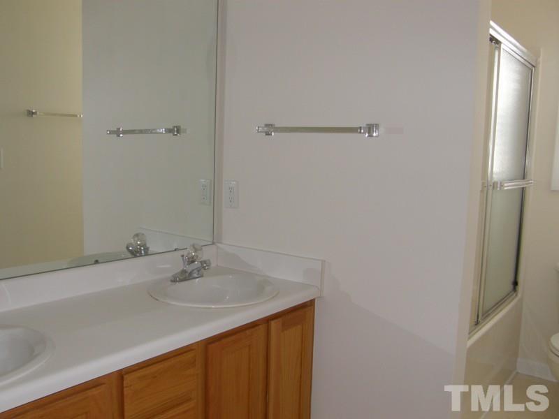 2709 Alder Ridge Lane Raleigh, NC 27603 - Photo 6 of 12 Photo #6