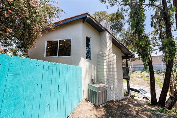 $1,477,000 | 2232 Avenida Del Presidente, San Clemente, CA 92672