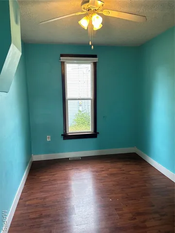 $89,900 | 1012 North Main Street, St. Elmo, IL 62458