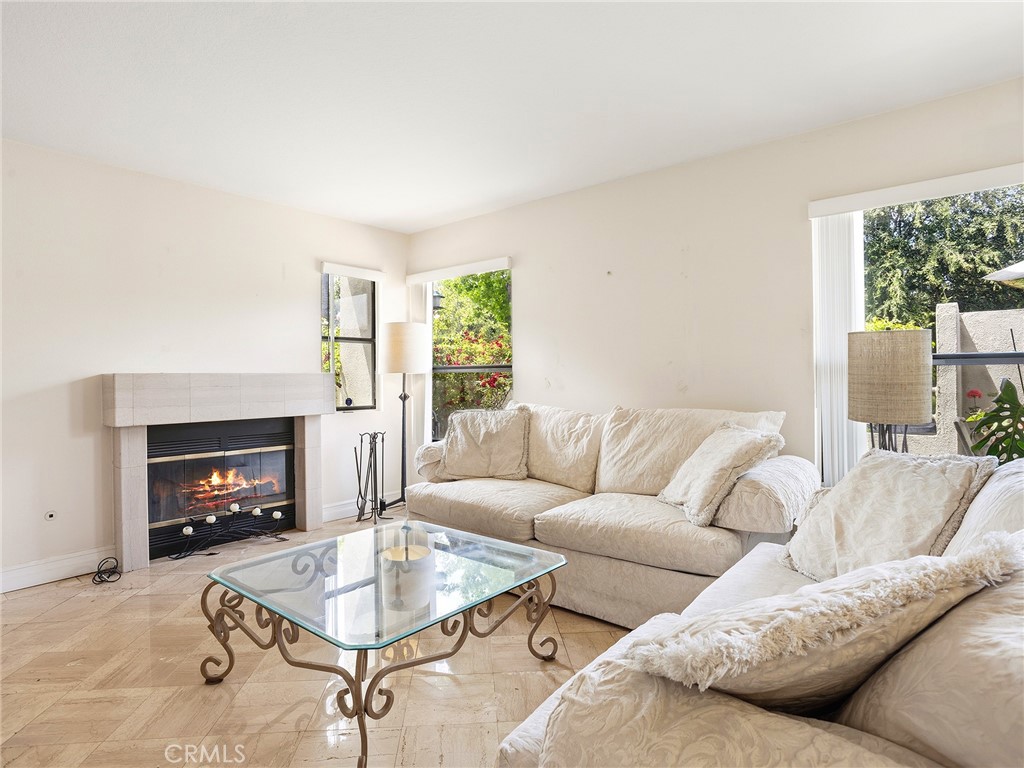 4261 Las Virgenes Road, Unit 5 Calabasas, CA 91302 - Photo 12 of 40 Living Room
