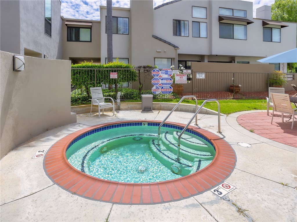 4261 Las Virgenes Road, Unit 5 Calabasas, CA 91302 - Photo 28 of 40 Pool