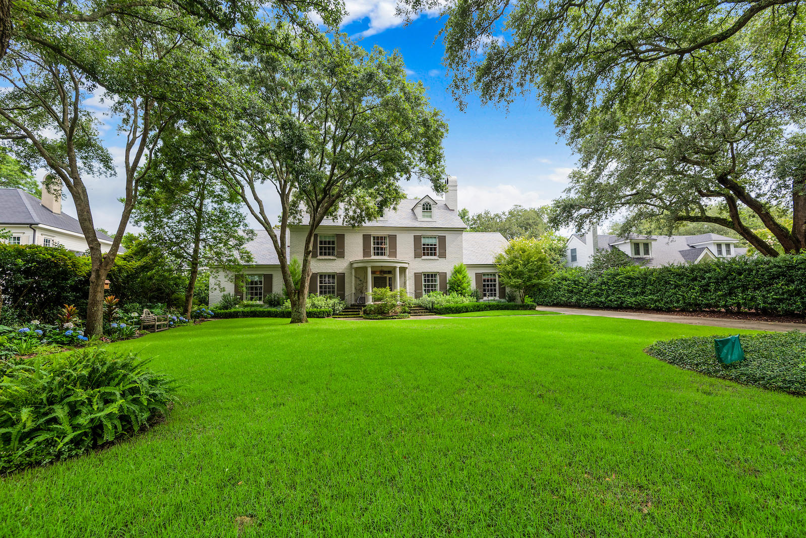 18 Broughton Road Charleston, SC 29407 - Photo 2 of 59 18BroughtonRoad-KeenEyeMarketing-4