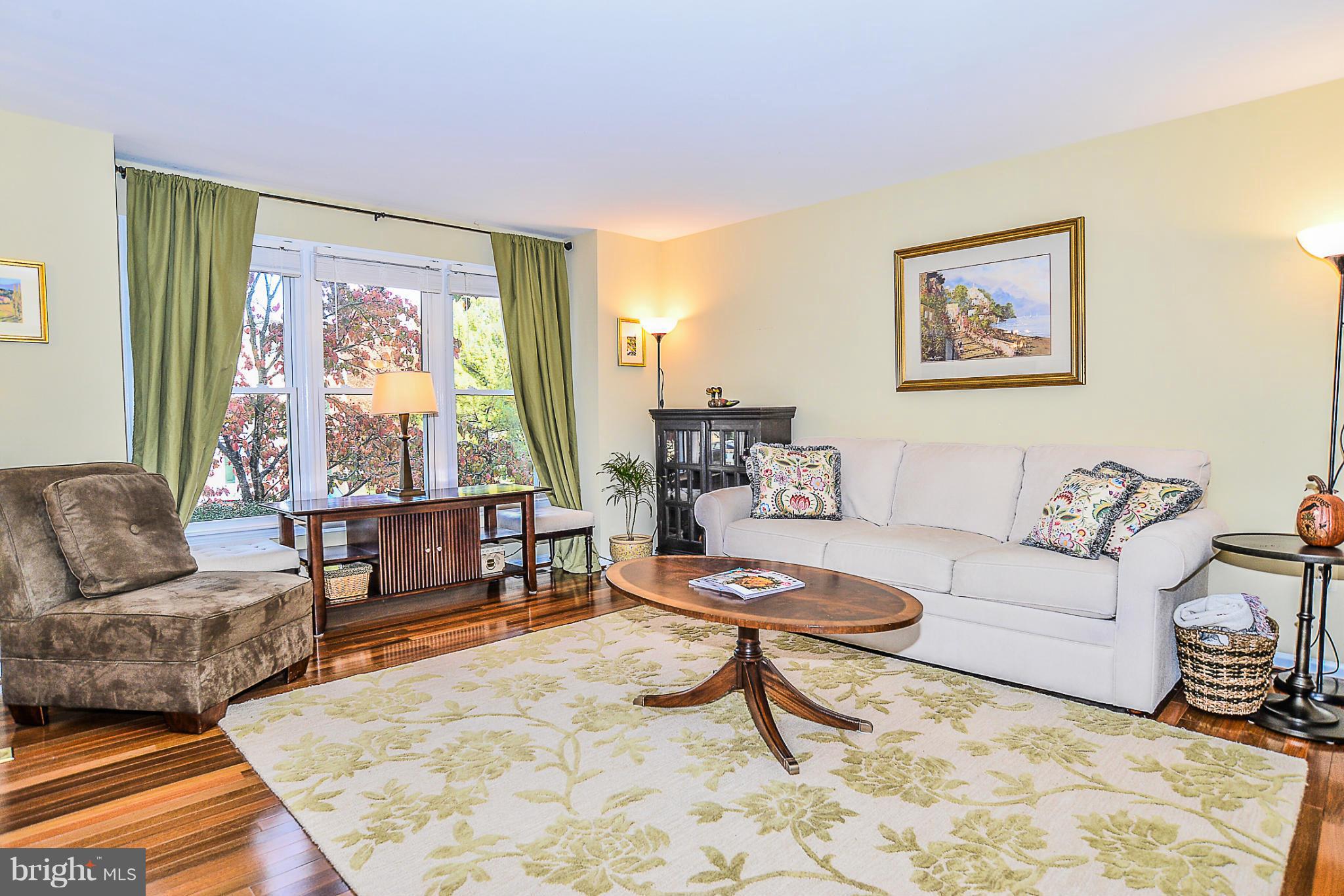 7207 Hidden Ridge Court Springfield, VA 22152 - Photo 4 of 24 Living Room