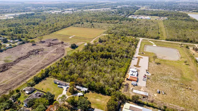 $9,000,000 | 6030 County Road 48, Rosharon, TX 77583