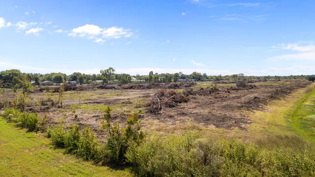 $9,000,000 | 6030 County Road 48, Rosharon, TX 77583