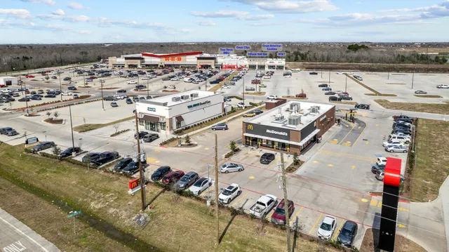 $9,000,000 | 6030 County Road 48, Rosharon, TX 77583